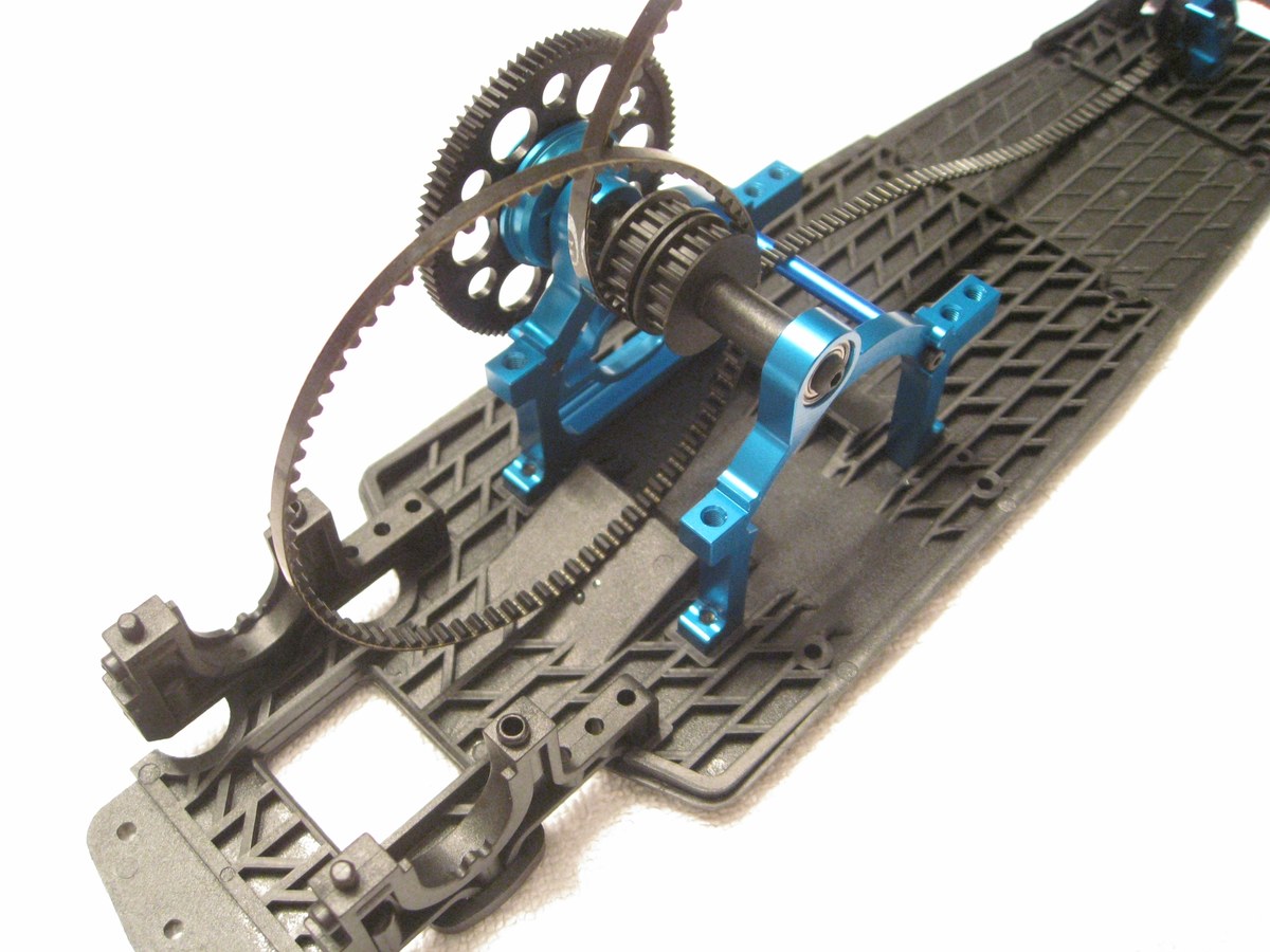 Chasis de coche RC de drift montado por completo, visto desde arriba