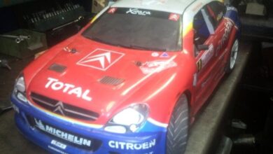 Coche de radiocontrol con carrocería de Citroën Xsara WRC roja