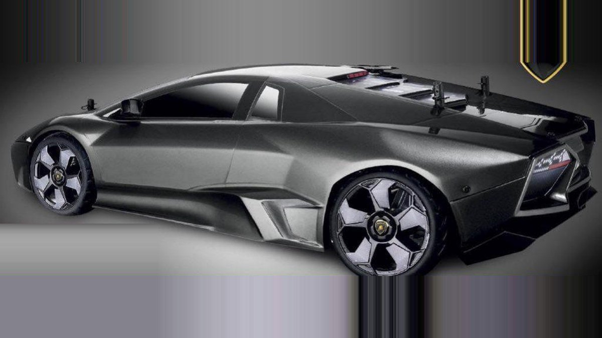 El modelo de radiocontrol del Lamborghini Reventon a escala 1/10 visto de tres cuartos traseros