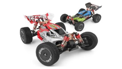 Buggys WLtoys 144001 en rojo, verde y azul